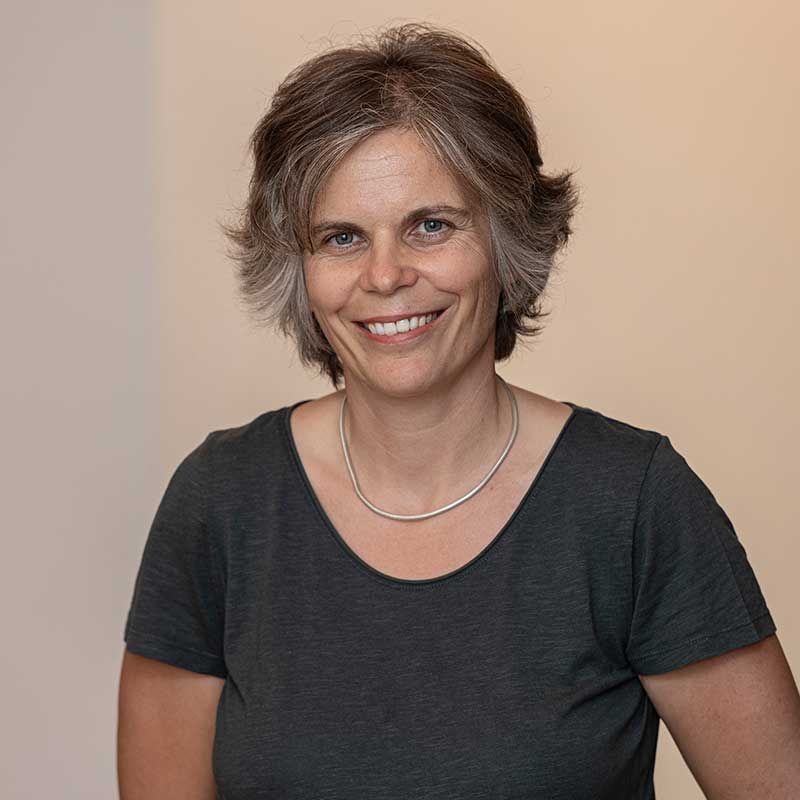 Lebenslauf Molweni Praxis Beatrice Lüthi spricht vier Sprachen